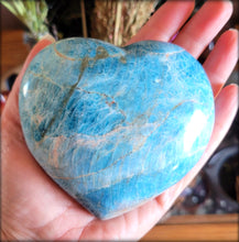 Load image into Gallery viewer, Blue Apatite Puffy Heart
